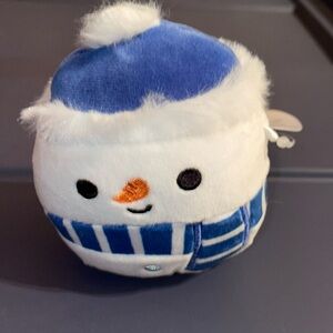 NWT MANNY SNOWMAN SQUISHMALLOW 3.5” approximately‎ Christmas Edition plush 2021